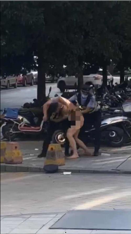 男人裸奔视频,揭秘男人裸奔背后的心理动机