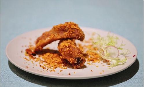 秘制蒜香排骨视频,家常美味,轻松学会的烹饪秘诀